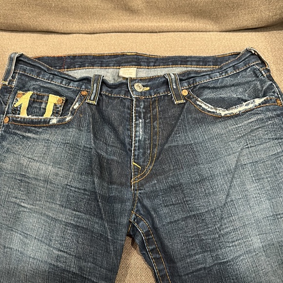 Men’s dark blue True Religion jeans with printed pockets. - Picture 2 of 2